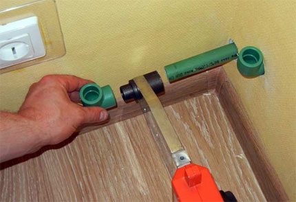 Raccord de chauffage avec un appareil à fusibles multiples