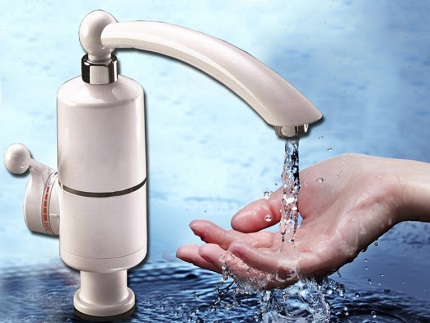 Características técnicas de um aquecedor de água instantâneo compacto Dependente da pressão