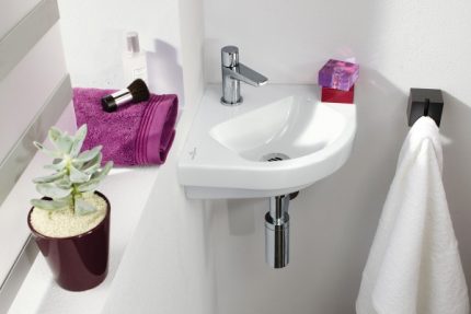 Eckwaschbecken im Bad Eckwaschbecken