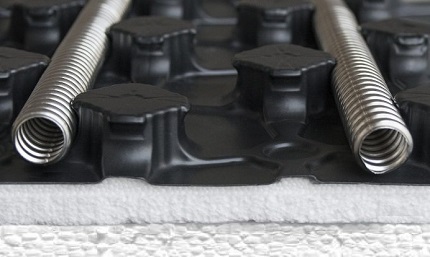 L'acier inoxydable est une option extrêmement indésirable pour disposer un sol chaud Tuyaux ondulés anticorrosion