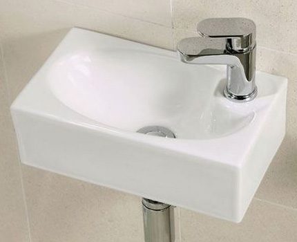 Forme et taille inhabituelles de l'évier pour une installation dans la salle de bain Longueur d'évier