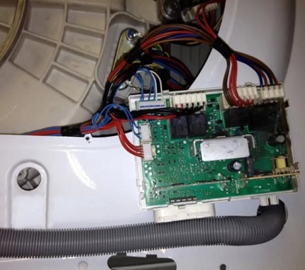 Cerveau sur la connexion de la carte laveuse Causes de panne avec le code 29