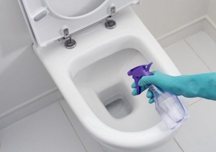 Cleaning water marks