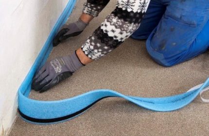 Ruban amortisseur auto-adhésif