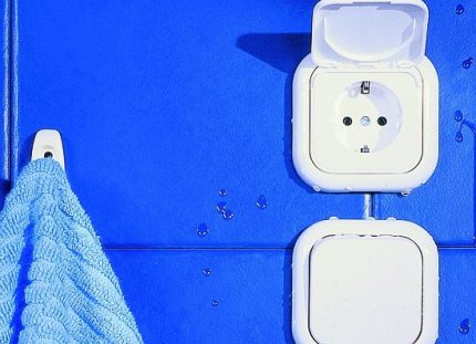 Prise dans la salle de bain