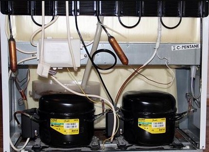 Réfrigérateur à deux compresseurs