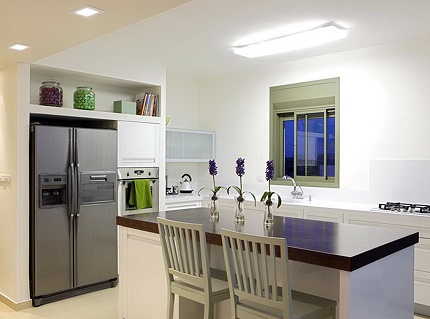 Installer un réfrigérateur Beco dans une niche