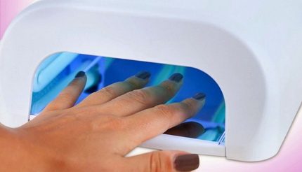 Lampe UV dans un salon de beauté Lampe UV pour vernis gel