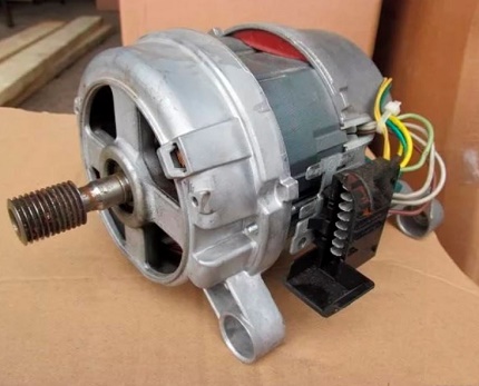 Machine à laver le moteur Electrolux