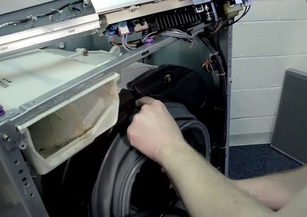 Mettez un nouveau brassard au lieu de l'ancien Tension du brassard