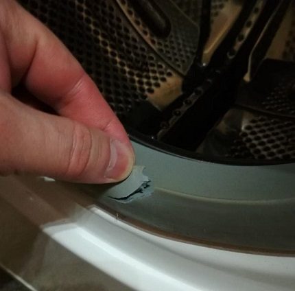 Coller un morceau au poignet Section de gomme