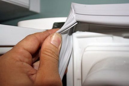 Replacing the refrigerator seal from Minsk Refrigerator seal