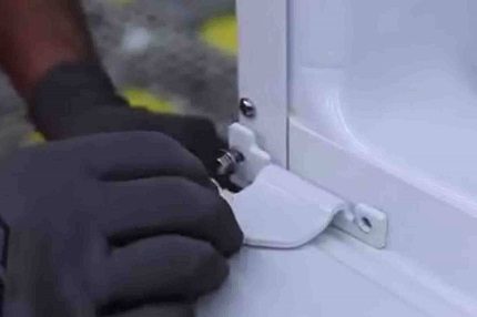 Trous sur la porte du réfrigérateur