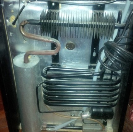 Le type d'absorption de l'appareil utilise beaucoup d'électricité Conception de réfrigérateur à absorption