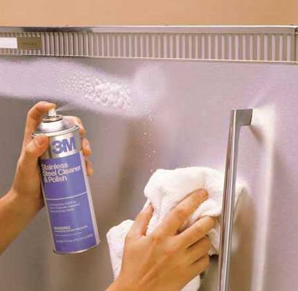 Un entretien rapide prolongera la durée de vie du réfrigérateur. Le processus de nettoyage du réfrigérateur