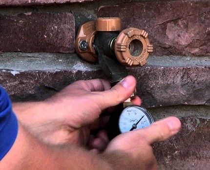 Pression d'écoulement d'eau