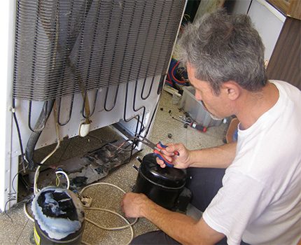 Procédure de remplacement du compresseur de réfrigération Liebherr Remplacement du compresseur du réfrigérateur