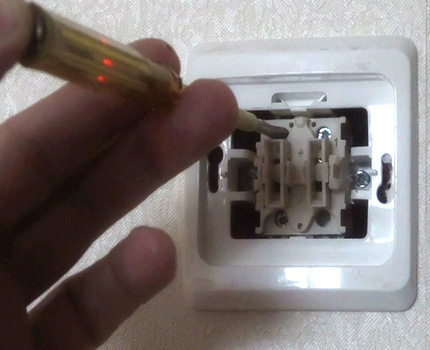 Utilisation d'un tournevis indicateur