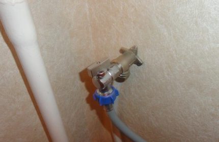 Connection of an angular crane Connection of an angular crane