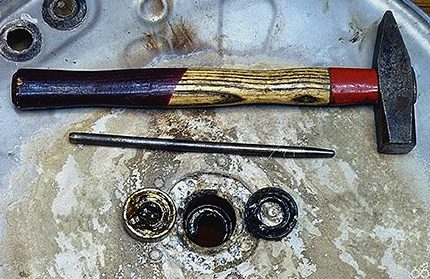 Assommer un roulement avec un marteau