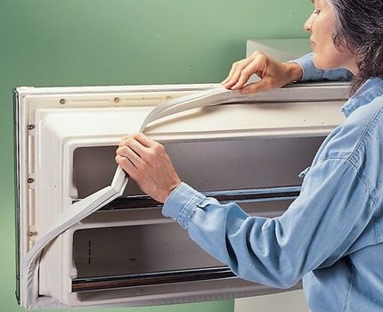 La gomme à faire soi-même sur la porte est facile à remplacer Remplacement du joint