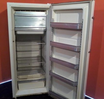 Aparência de ZIL-64