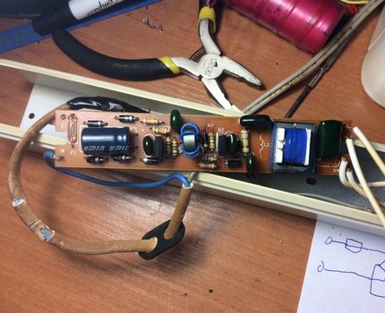 Le ballast est connecté au réseau uniquement avec une charge Processus de connexion du ballast