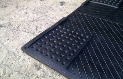 Mat against vibration of the washing machine Anti-vibration washing machine mat