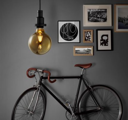 Lampe à incandescence à l'intérieur