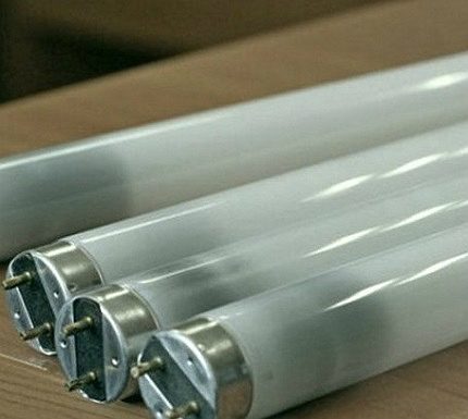 Lampe pour les besoins industriels Lampe fluorescente relativement puissante
