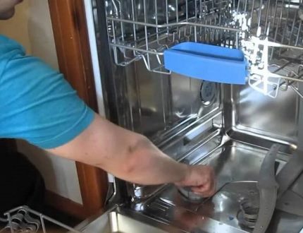 Cihazın yüzeylerine bakım özellikleri