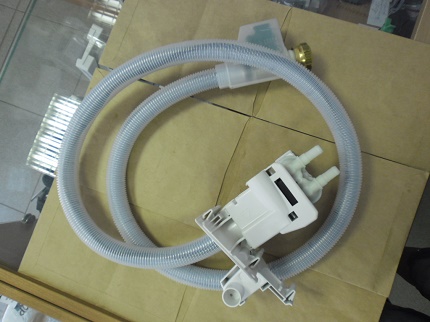 Tuyau pour le lave-vaisselle Composant du système Bosch Aquastop