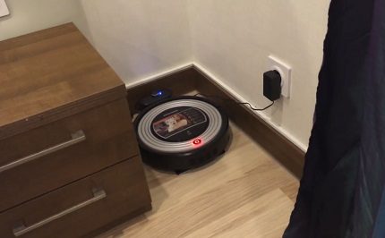 Appliance-based robot vacuum cleaner Vacuum cleaner parking space