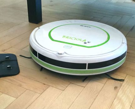 Les modèles avec brosses latérales sont plus fonctionnels Brosses à vide pour robot