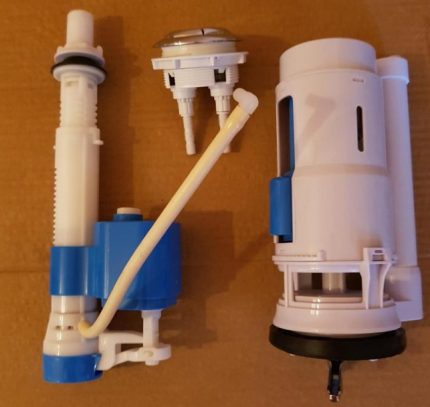 Caractéristiques de l'installation d'une toilette monobloc Connexion des raccords aux boutons