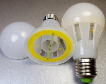 Lampe LED démontée