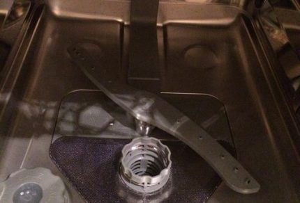 Pulvérisateurs et système de filtration