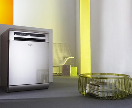 Lave-vaisselle à l'intérieur