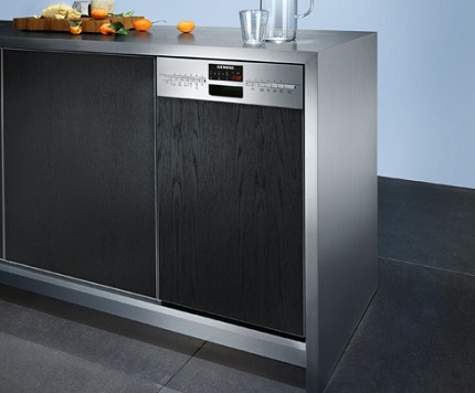 Teilweise eingebaute Geschirrspüler