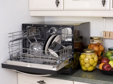 Lave-vaisselle compact