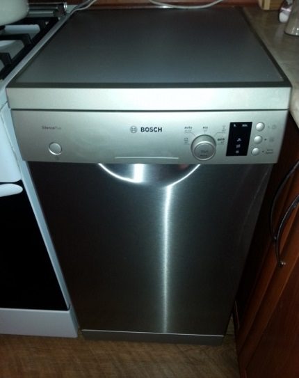 Máquina de lavar louça da série SPS na cozinha Modelo Bosch estreito