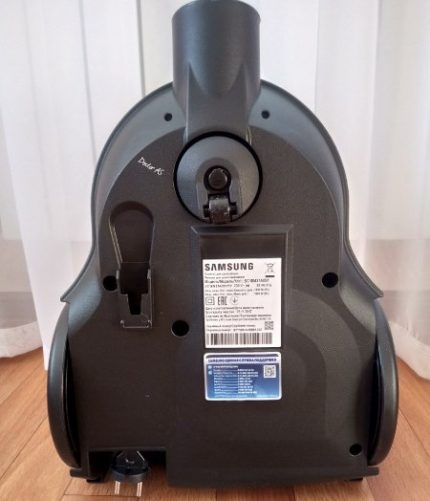 Roulettes pour remorquer un aspirateur dans une pièce Roues pour déplacer l'aspirateur