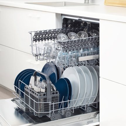 Lave-vaisselle de marque Ikea intégré dans les meubles de cuisine Lave-vaisselle Lagan