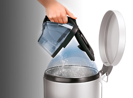 A caixa de poeira deve ser limpa regularmente. Limpeza do coletor de pó