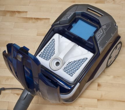 L'accès à l'aquabox est simplifié au maximum Aqua-box Twin XT