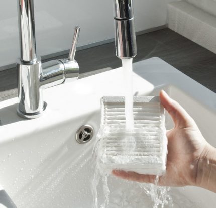 Entretien du filtre de l'aspirateur Lavage du filtre à l'eau courante
