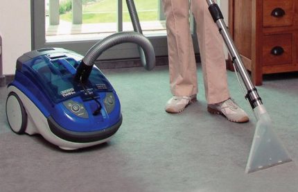 Conception de brosse spéciale pour nettoyer les surfaces Brosse humide