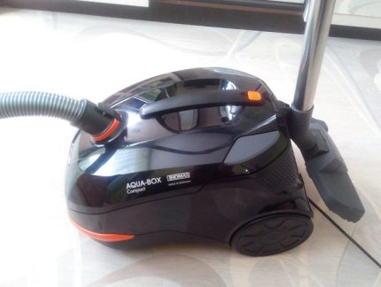 Appearance of the Thomas Aqua-Box Vacuum Cleaner The appearance of the vacuum cleaner