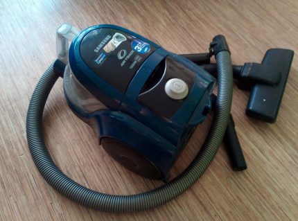 Appearance of Samsung SC4520 Budget vacuum cleaner Samsung SC4520