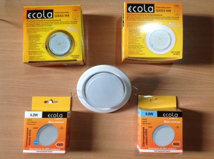 Lampes de la marque Ekola